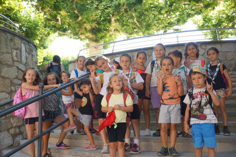 Capítol segon – On és la música?, Mini Colònies d’Estiu